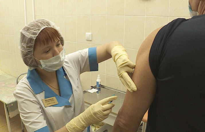 Костромичи могут пройти бесплатную вакцинацию от гриппа на базе торговых центров