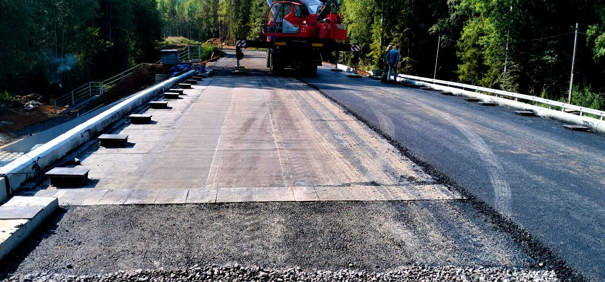 Реконструкцию моста через реку Литовка завершат к октябрю