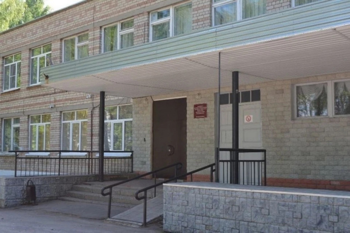 В школах, не обеспечивших своевременную подачу тепла, пройдут проверки