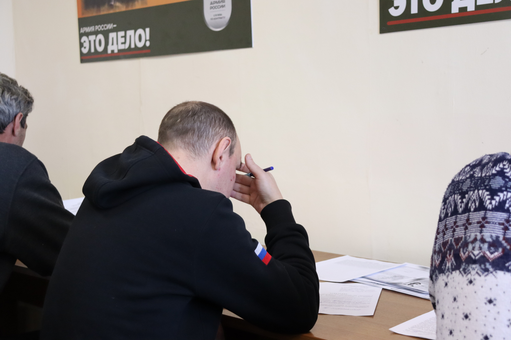Областной пункт отбора на военную службу по контракту принимает добровольцев со всей страны