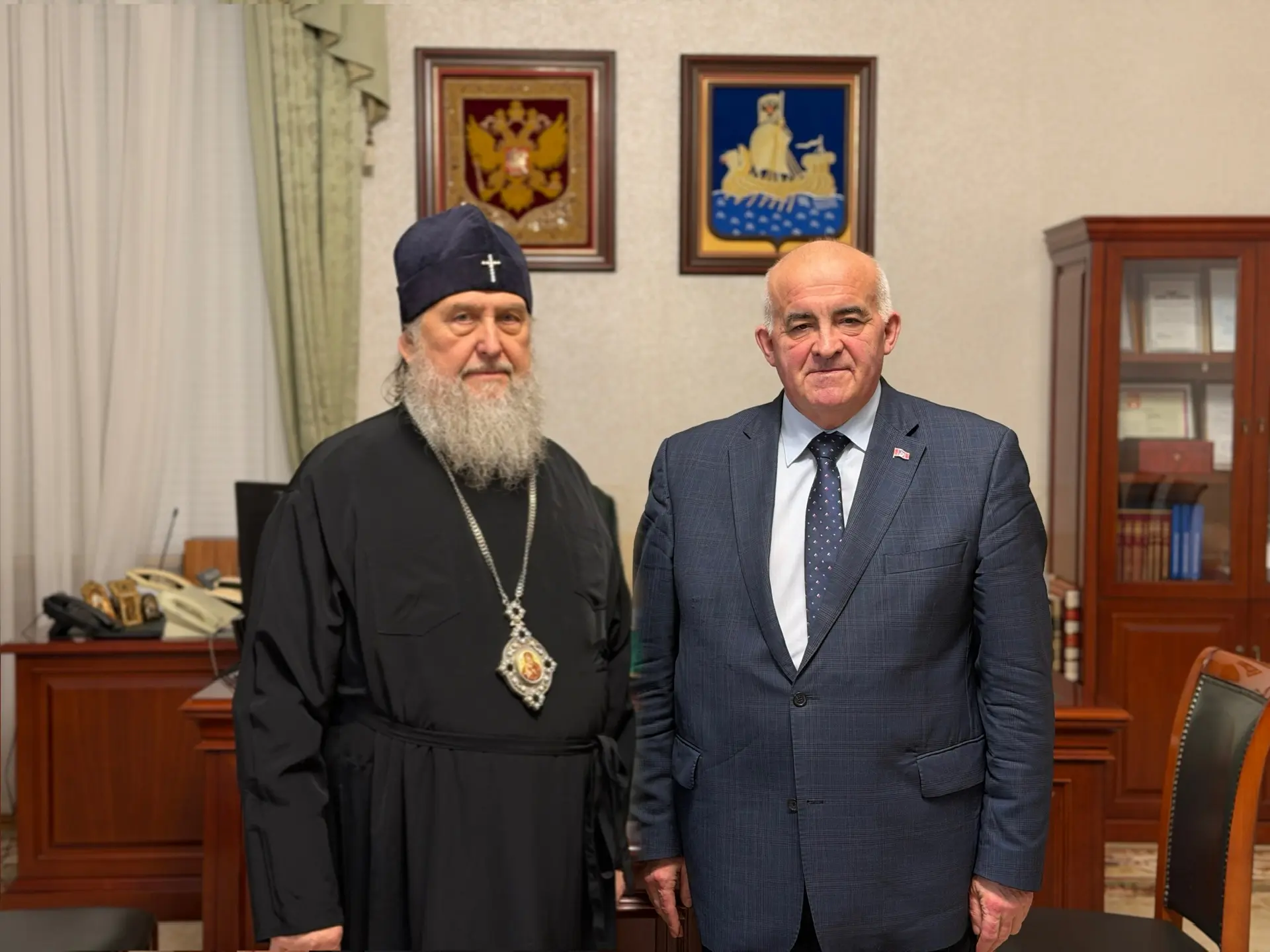 Сергей Ситников провел рабочую встречу с митрополитом Астанайским и Казахстанским Александром