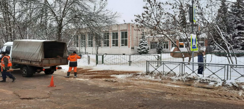 Сергей Ситников поставил задачу муниципалитетам проверить качество уборки снега у социальных учреждений