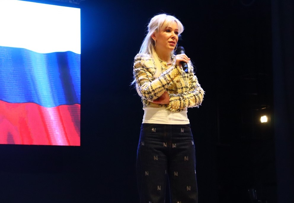 Екатерина Мизулина рассказала костромским школьникам о киберугрозах и схемах мошенников