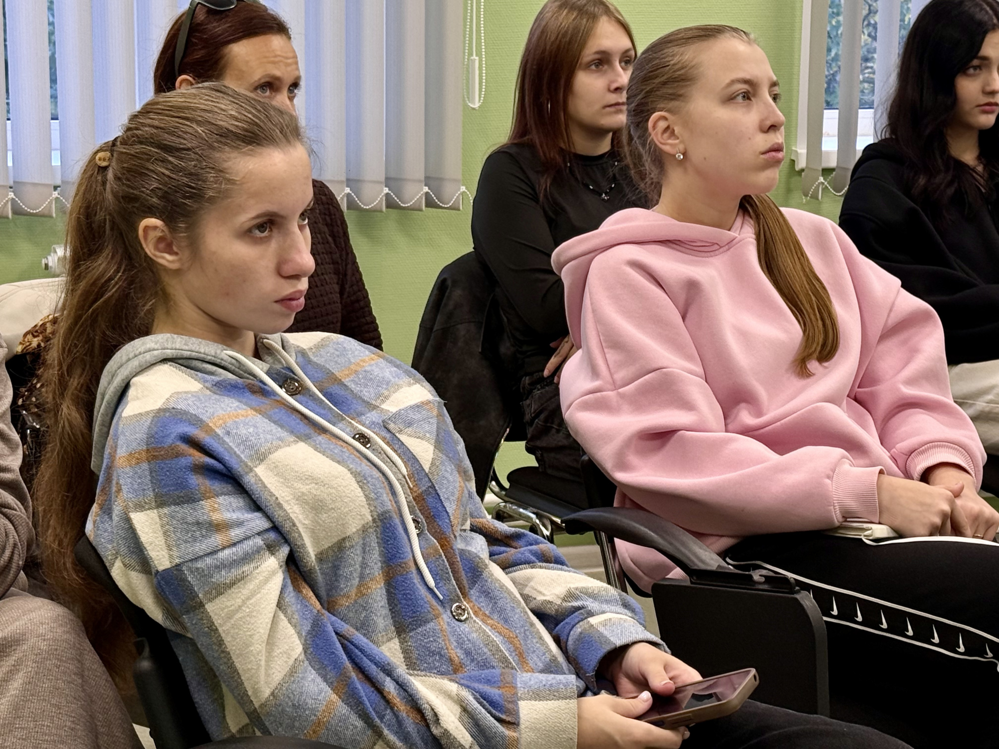 В Костромской области начал работу клуб поддержки будущих мам-студенток «Жду чуда»