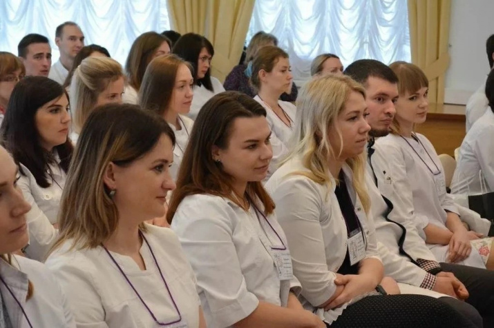 В конкурсе «Лучший врач года» теперь смогут участвовать специалисты частных клиник и учреждений соцзащиты