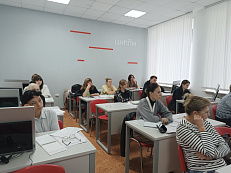 Порядок в бумагах — порядок в делах: госслужащие прошли обучение по организации работы с документами