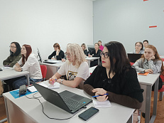 Государственные служащие прошли образовательный интенсив на тему: «Работа с числовыми данными при помощи формул, фильтров и сводных таблиц».